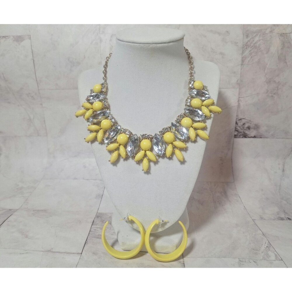 Etc! Yellow Statement Bib Necklace and Plastic Earrings Set with Large Rhineston